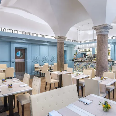 Отель Martis Palace 4*